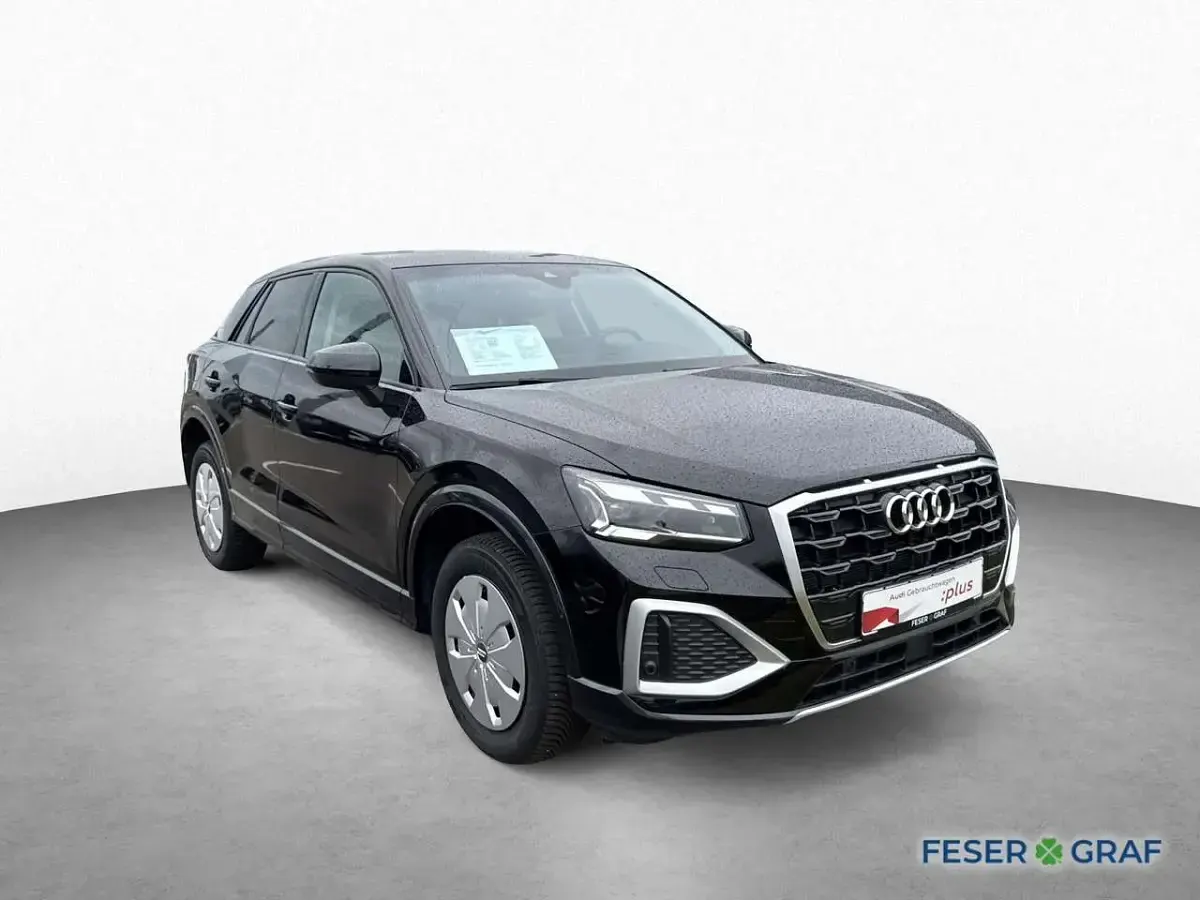 Gebraucht Audi Q2 Advanced 116 PS (85 kW) 2025 Mythosschwarz metallic SUV