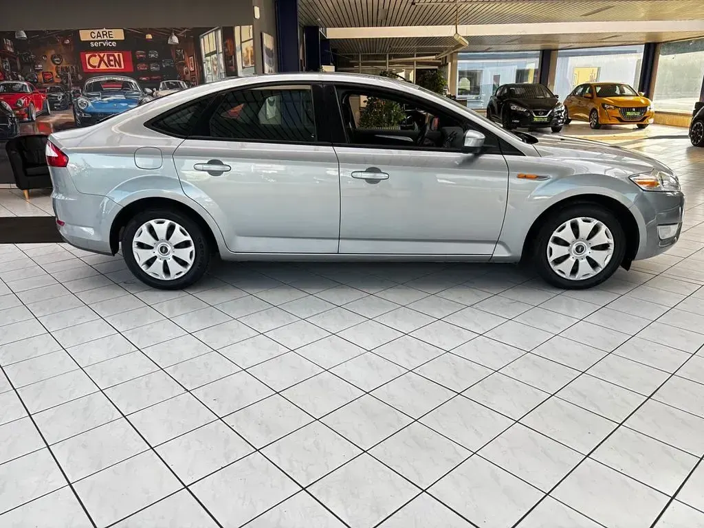 Gebraucht Ford Mondeo Trend 125 PS (91 kW) 2007 Silber Limousine