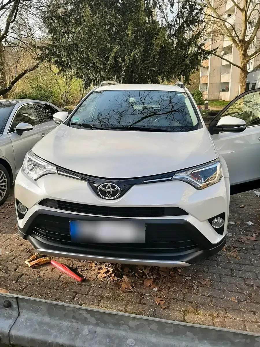 Gebraucht Toyota RAV4 150 PS (110 kW) 2016 Weiß SUV