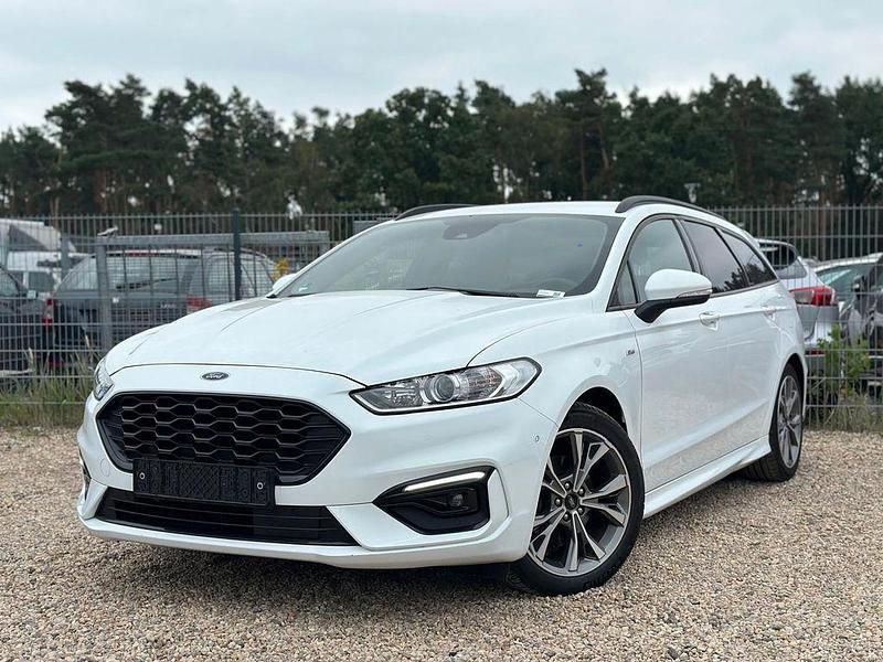 Weiß Gebraucht 2021 Ford Mondeo ST-Line Limousine | 13.900 € (Guter Preis) - Bild 1/4