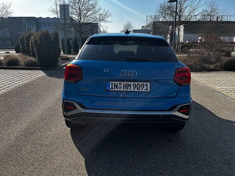 Gebraucht Audi Q2 Ambiente 150 PS (110 kW) 2022 Blau SUV