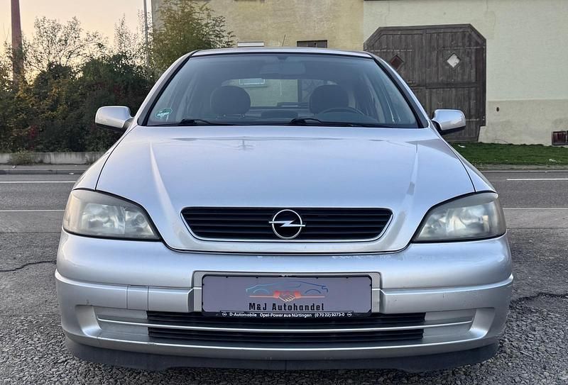 Silber Gebraucht 2003 Opel Astra Limousine | 699 € (Superpreis) - Bild 1/4