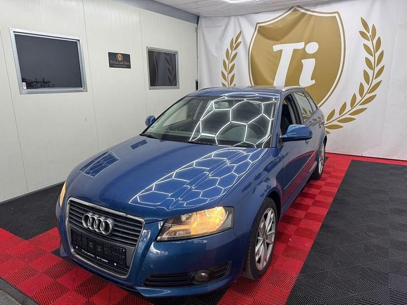 Blau Gebraucht 2010 Audi A3 Sportback Ambition Kleinwagen | 5.999 € (Fairer Preis) - Bild 1/4