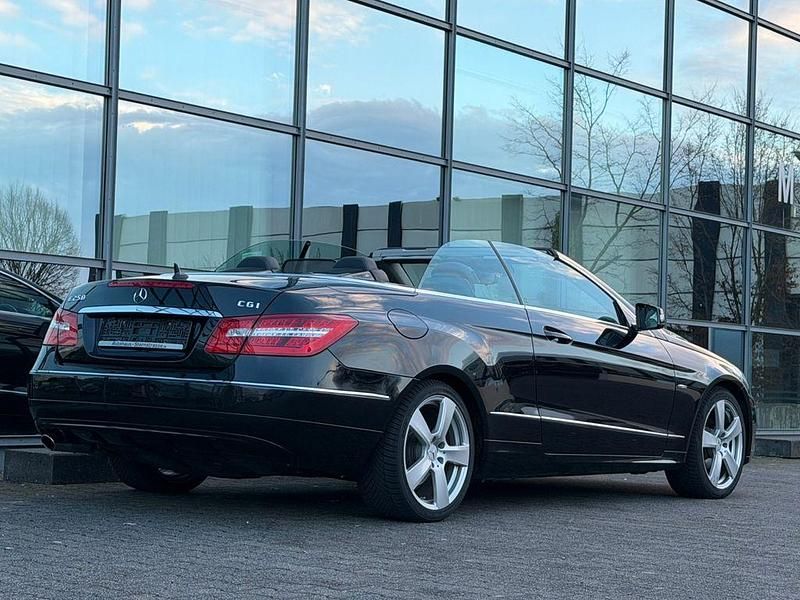 Gebraucht Mercedes E250 AMG 204 PS (150 kW) 2012 Schwarz Cabrio