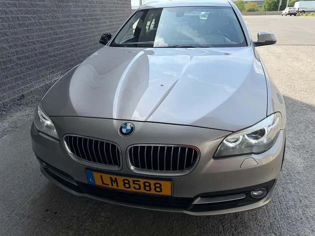 Gebraucht BMW 530 258 PS (189 kW) 2015 Silber Kombi