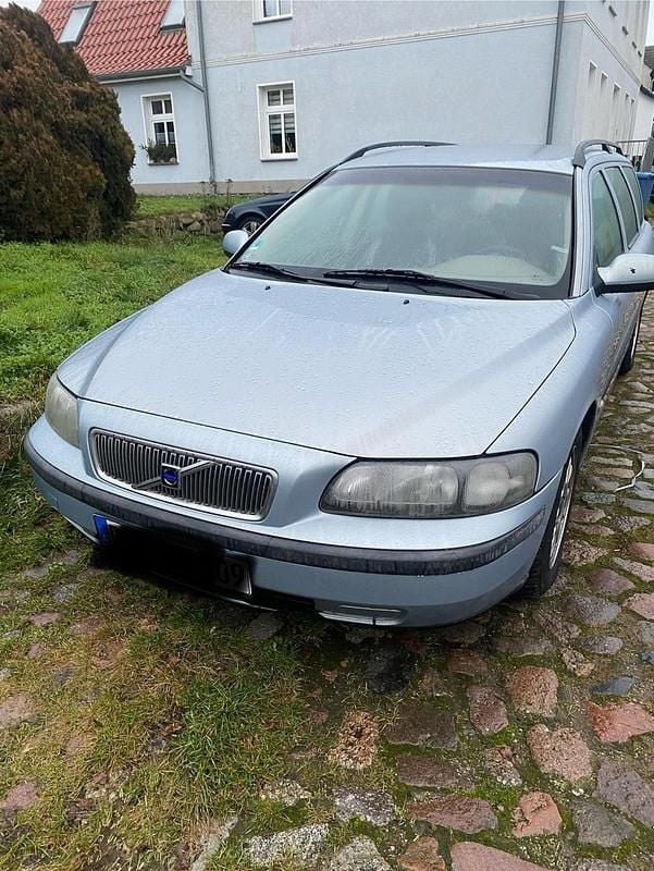 Blau Gebraucht 2000 Volvo V70 Kombi | 700 € (Superpreis) - Bild 1/4