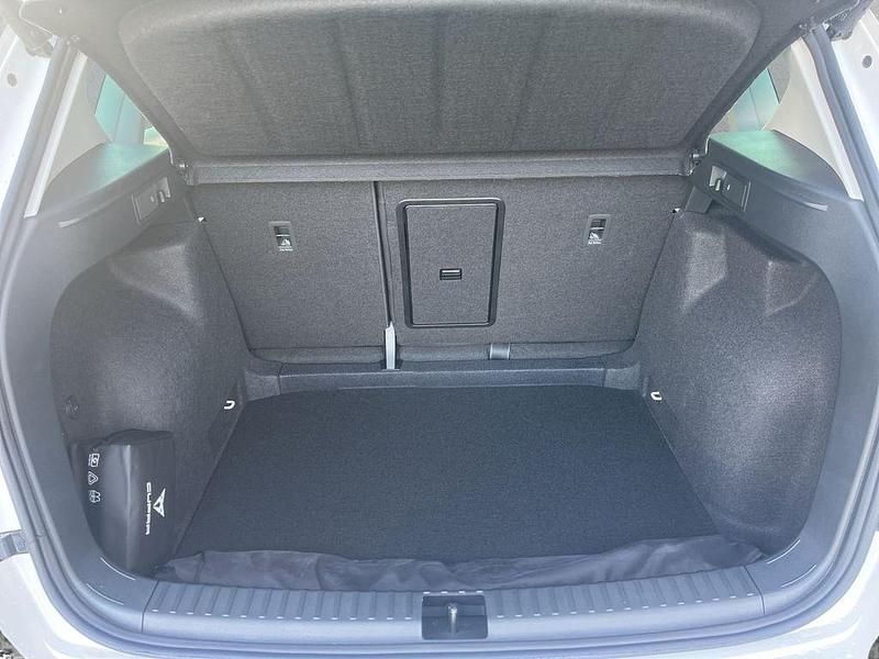 Neu Cupra Ateca 150 PS (110 kW) 2025 Weiss SUV