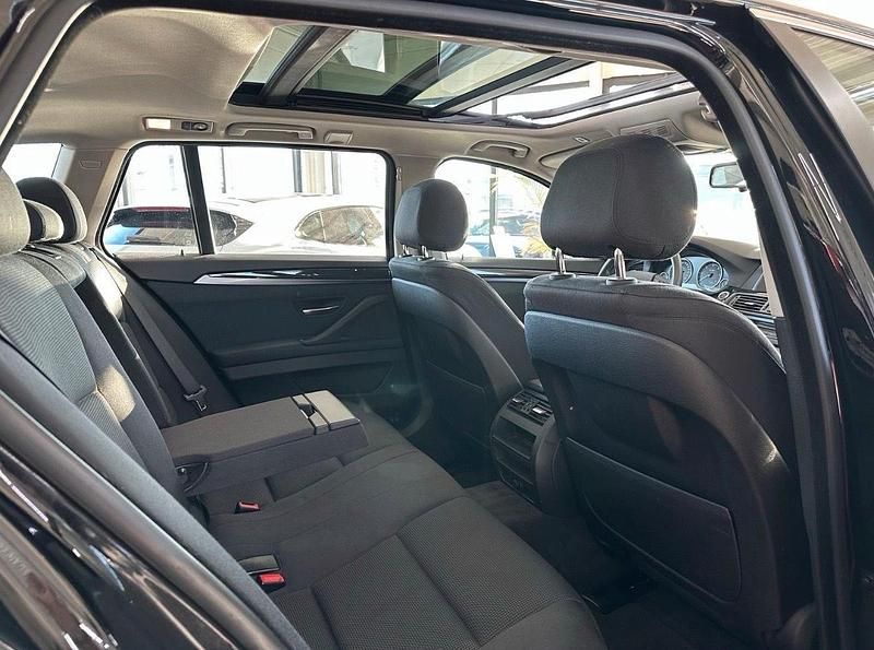 Gebraucht BMW 520 184 PS (135 kW) 2013 Schwarz Kombi