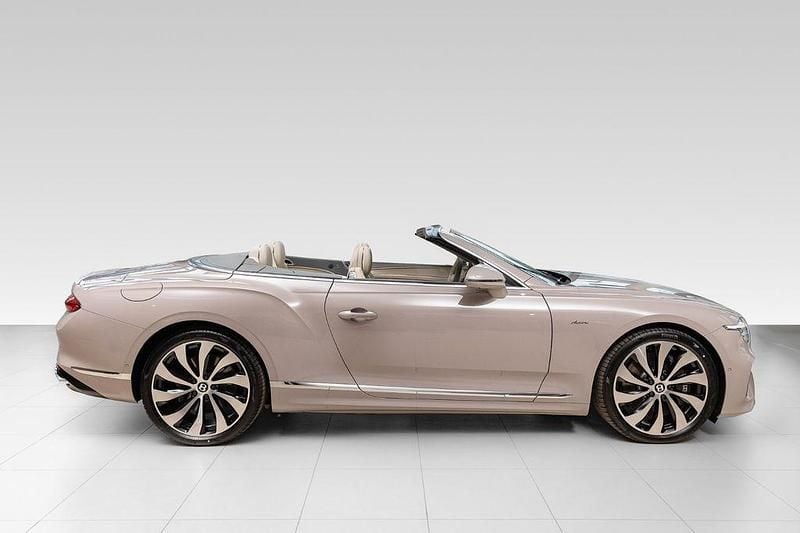 Neu Bentley Continental 680 PS (500 kW) 2026 Beige Cabrio