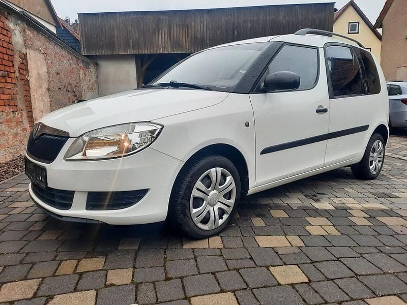 Gebraucht Skoda Roomster 69 PS (50 kW) 2011 Weiß Van / Kleinbus