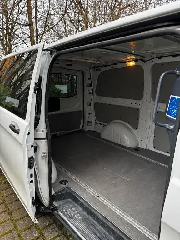 Gebraucht Mercedes e-Vito 69 kW (95 PS) 2021 Weiß Van