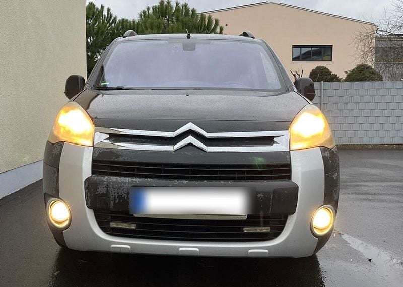 Gebraucht Citroën Berlingo 111 PS (81 kW) 2010 Schwarz Van / Kleinbus