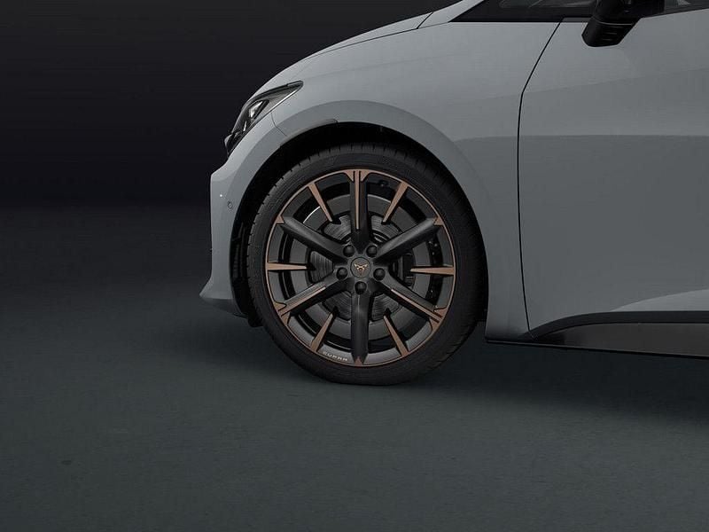 Neu Cupra Born VZ2 239 kW (326 PS) 2026 Grau Kleinwagen