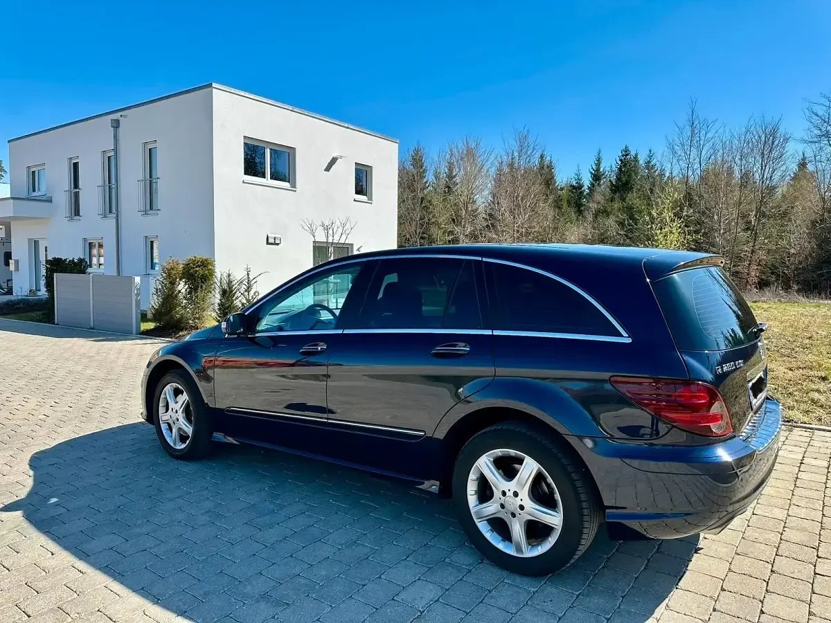 Gebraucht Mercedes R280 190 PS (139 kW) 2007 Blau Van / Kleinbus