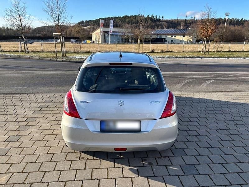 Gebraucht Suzuki Swift 94 PS (69 kW) 2012 Grau Kleinwagen