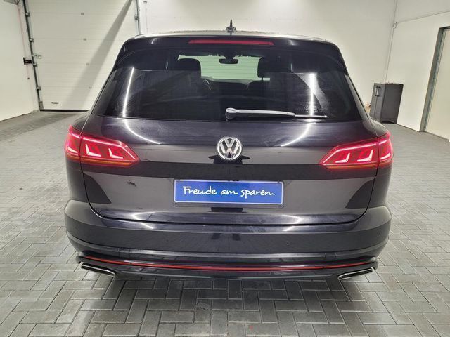 Gebraucht VW Touareg R-line 286 PS (210 kW) 2018 Schwarz (deep black perleffekt) SUV