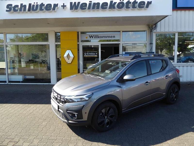 Dolomitgraumetallic Neu 2025 Dacia Sandero Expression Kleinwagen | 20.950 € (Fairer Preis) - Bild 1/4