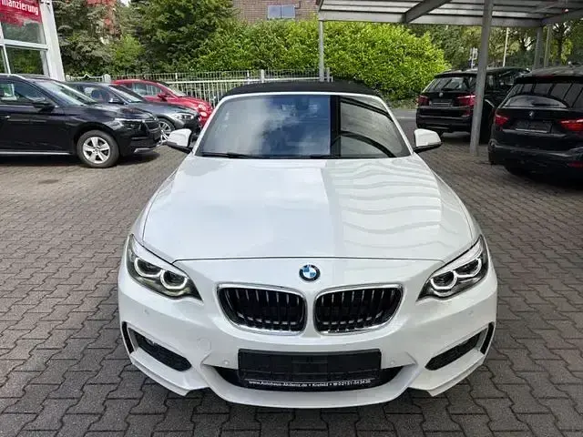 Gebraucht BMW 220 M Sport 184 PS (135 kW) 2018 Weiß Cabrio