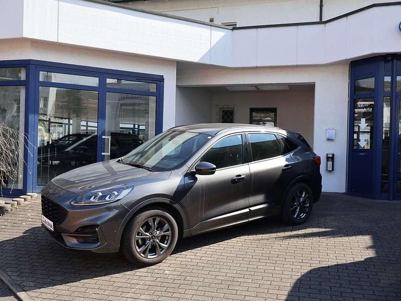 Magneticgrau Gebraucht 2023 Ford Kuga ST-Line SUV | 23.880 € (Fairer Preis) - Bild 1/3