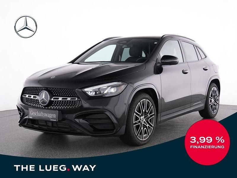 Schwarz Gebraucht 2025 Mercedes GLA180 AMG SUV | 43.985 € (Fairer Preis) - Bild 1/4