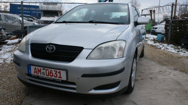 Silber Gebraucht 2002 Toyota Corolla Limousine | 1.600 € (Guter Preis) - Bild 1/4