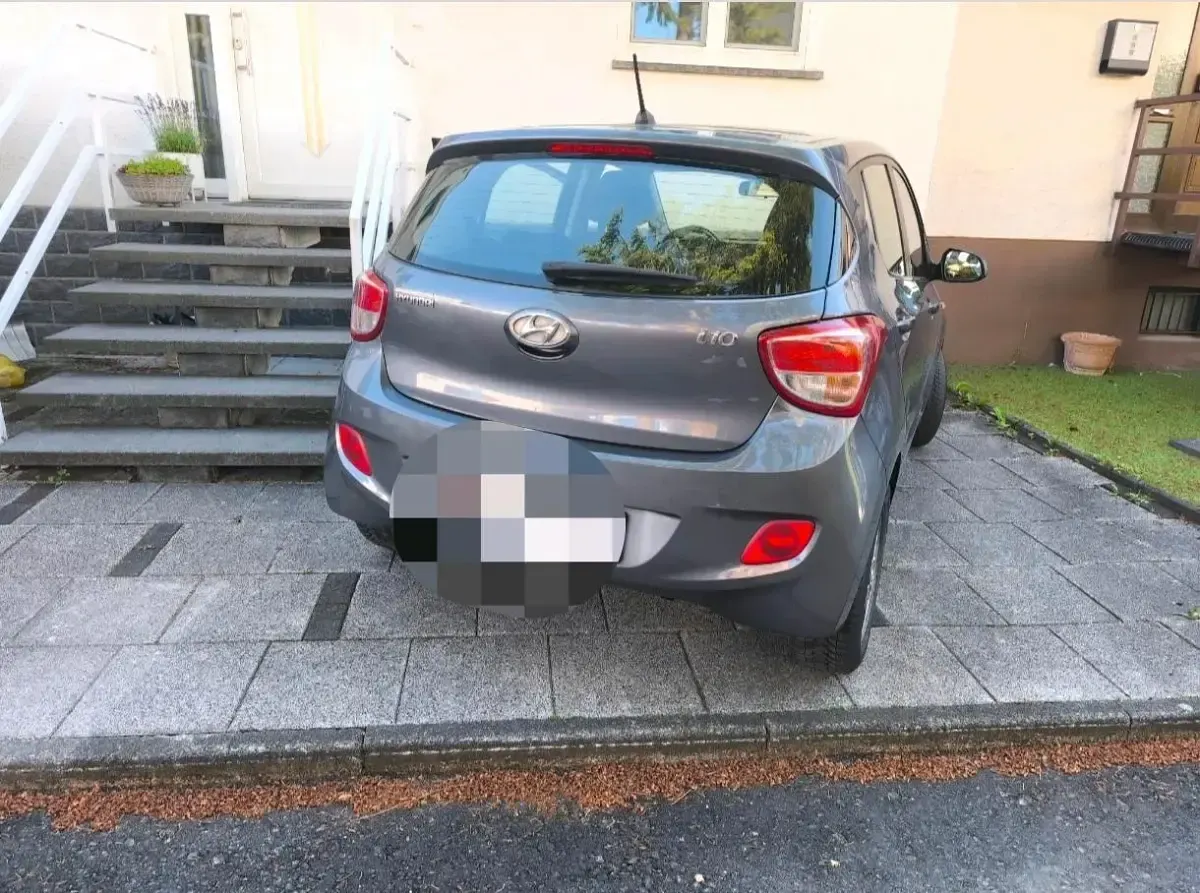 Gebraucht Hyundai i10 67 PS (49 kW) 2015 Grau Kleinwagen