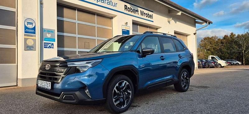 Neu Subaru Forester Exclusive+ 136 PS (100 kW) 2025 Horizon blue pearl SUV