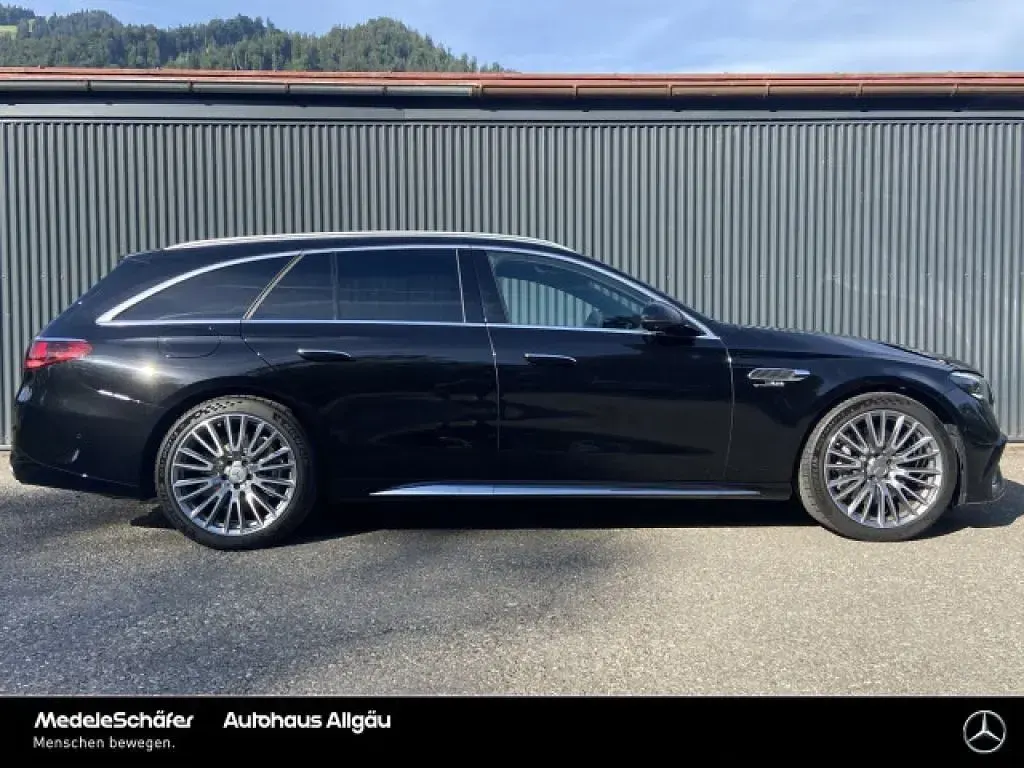 Gebraucht Mercedes E53 AMG 449 PS (330 kW) 2025 Lack obsidianschwarz (metallic) Kombi