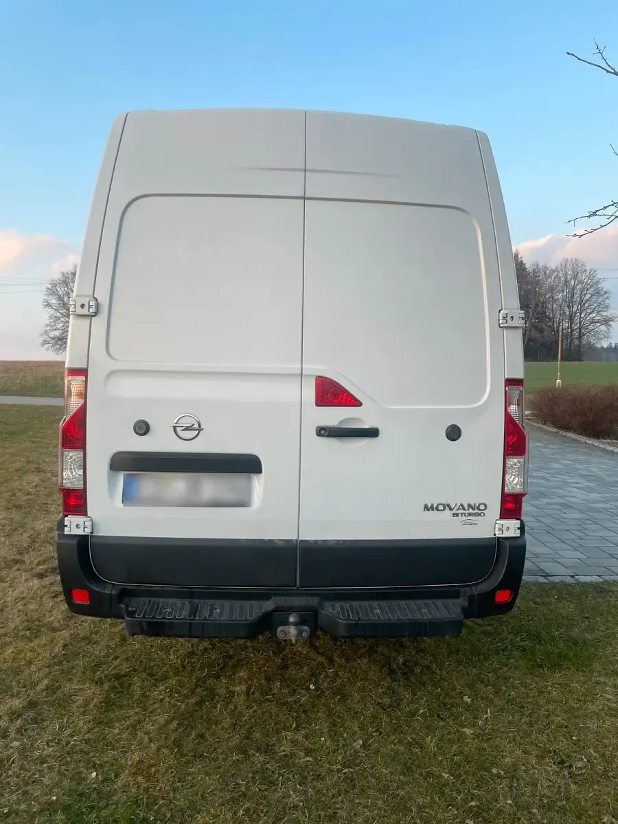 Gebraucht Opel Movano 163 PS (119 kW) 2018 Weiß Van / Kleinbus