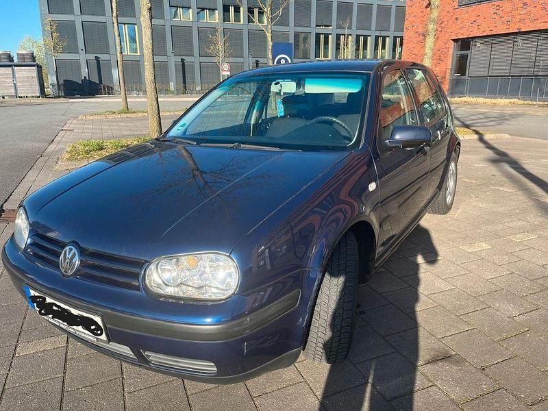 Gebraucht VW Golf IV S 75 PS (55 kW) 2003 Blau Limousine