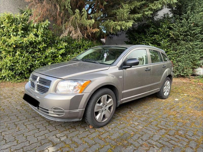 Gebraucht Dodge Caliber SE 150 PS (110 kW) 2010 Beige Kleinwagen