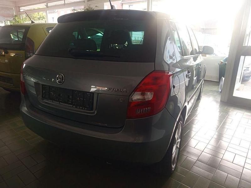 Gebraucht Skoda Fabia Elegance 105 PS (77 kW) 2013 Grau Kleinwagen