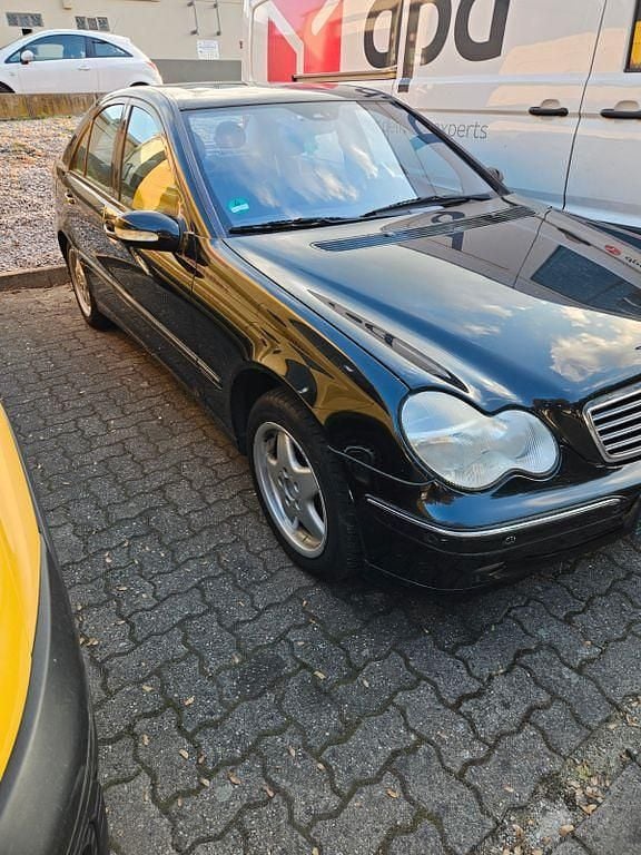 Schwarz Gebraucht 2004 Mercedes C320 Limousine | 1.250 € (Guter Preis) - Bild 1/3