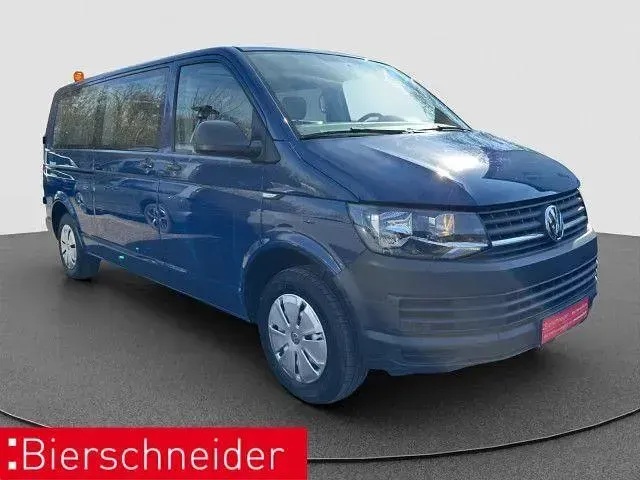 Gebraucht VW Caravelle 150 PS (110 kW) 2017 Deep ocean blue Van