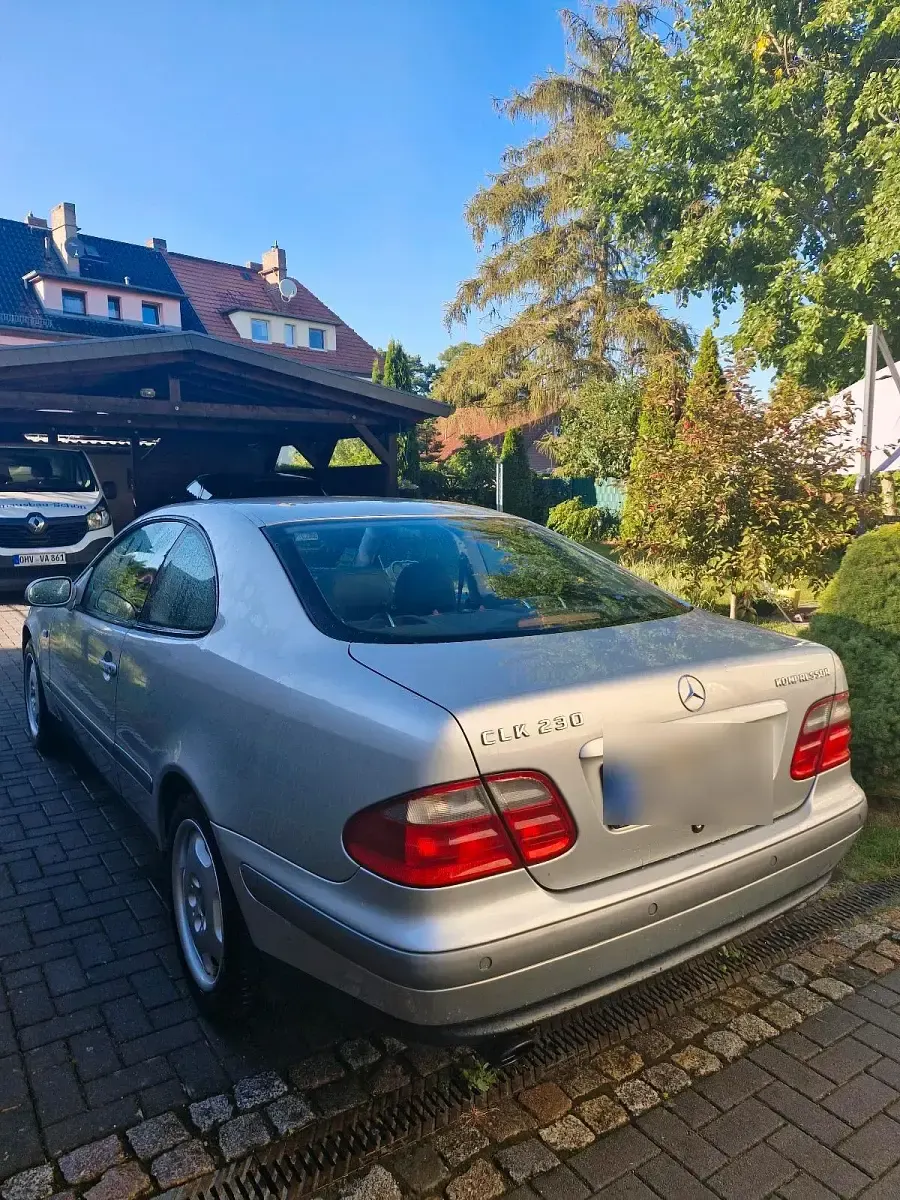 Gebraucht Mercedes CLK230 193 PS (141 kW) 1998 Silber Coupé