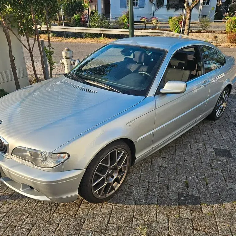 Gebraucht BMW 320 170 PS (125 kW) 2003 Silber Coupé