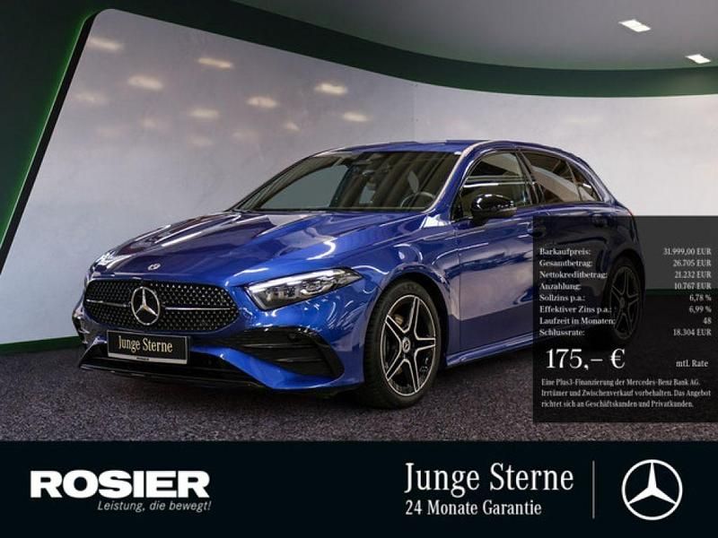 Blau / spektralblau (metallic) Gebraucht 2024 Mercedes 200 AMG Coupé | 31.999 € (Guter Preis) - Bild 1/4