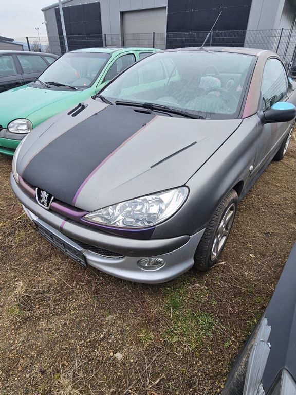Grau Gebraucht 2005 Peugeot 206 CC Filou Cabrio | 900 € (Superpreis) - Bild 1/4