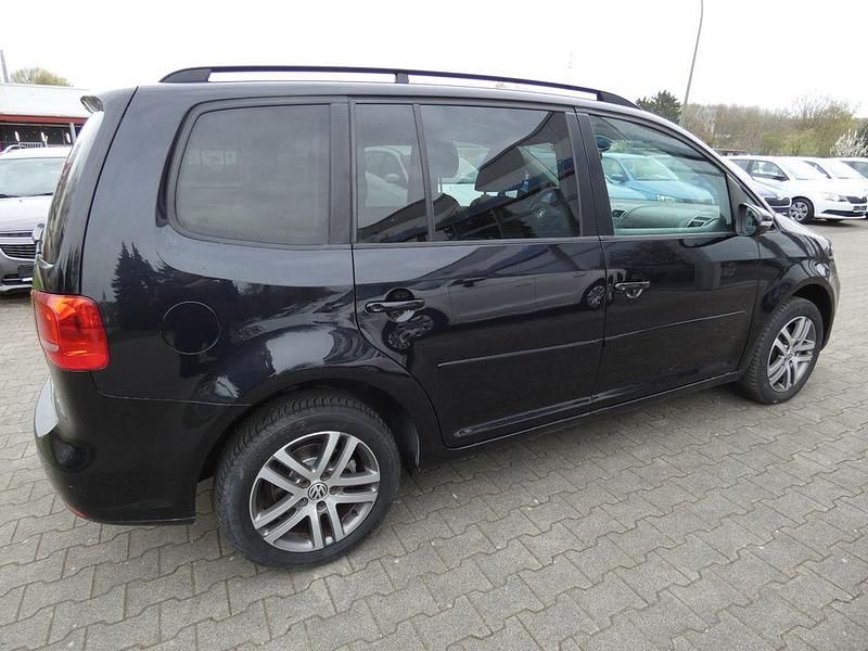 Gebraucht VW Touran 140 PS (102 kW) 2011 Schwarz Van / Kleinbus