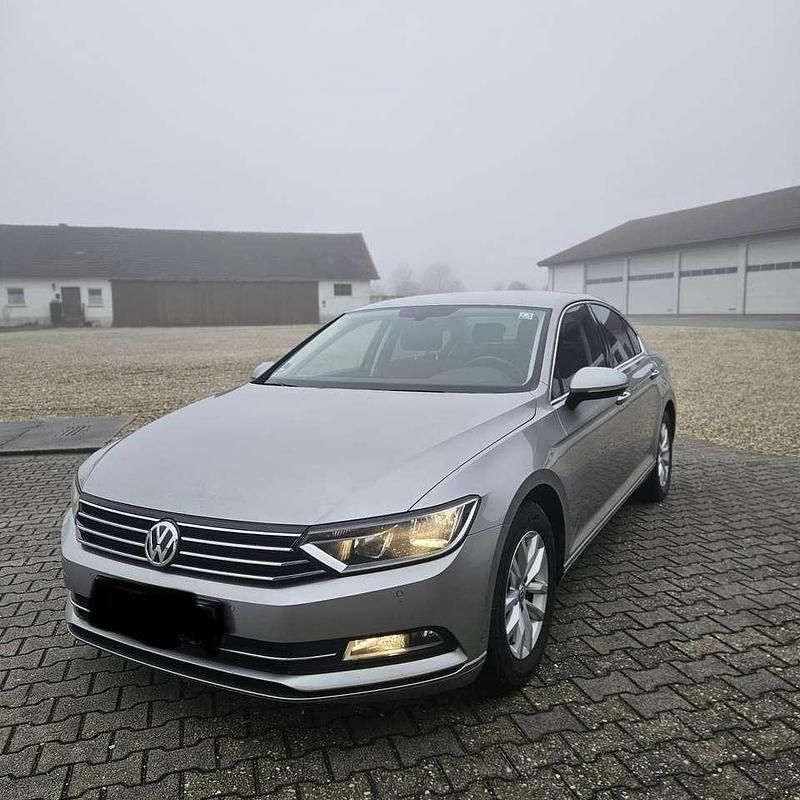 Gebraucht VW Passat Comfortline 150 PS (110 kW) 2016 Grau Limousine