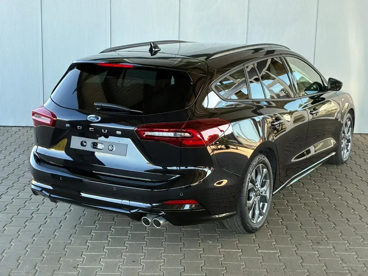 Używany Ford Focus ST-Line X 155 KM (114 kW) 2025 Czarny Kombi