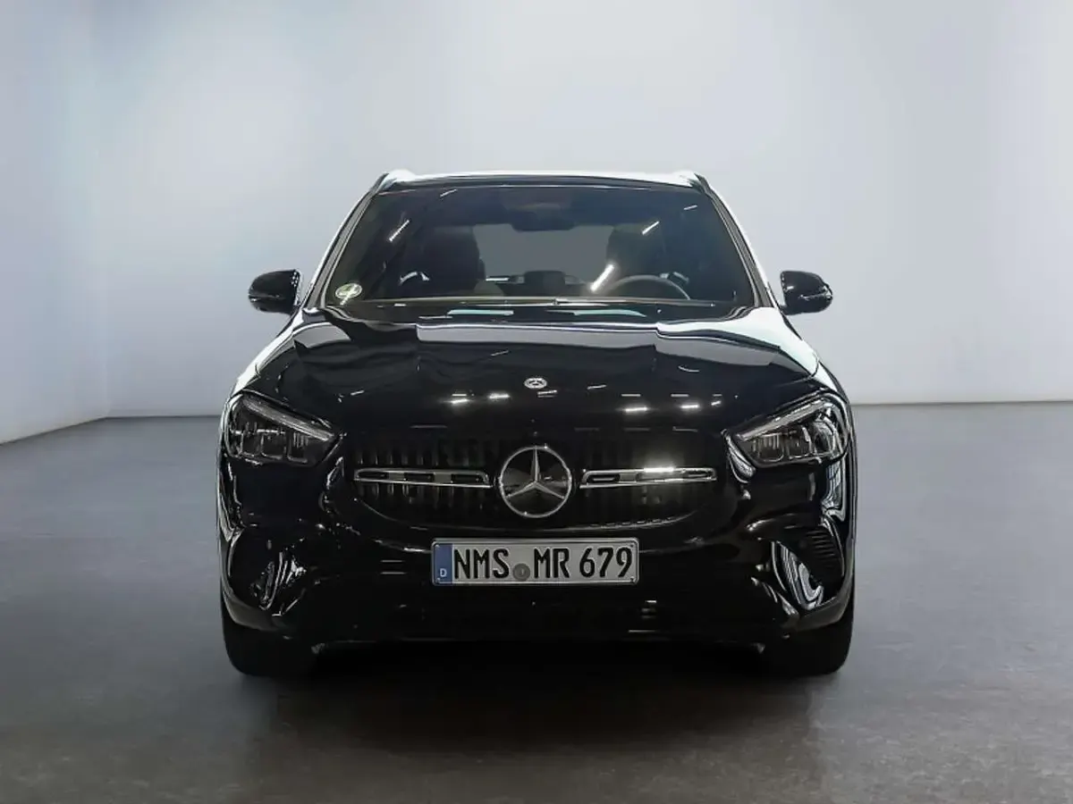 Usata Mercedes GLA200 Progressive 163 CV (119 kW) 2025 Nero SUV