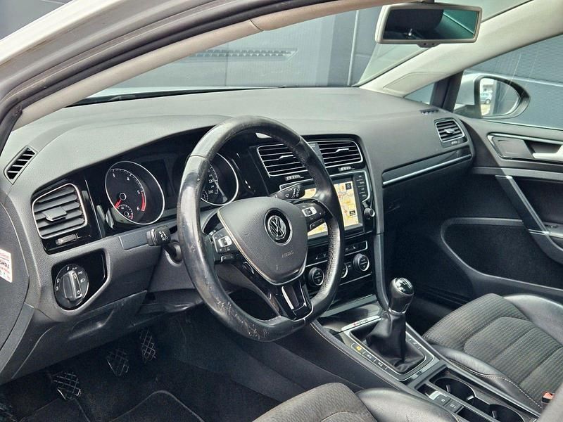 Gebraucht VW Golf VII Highline 150 PS (110 kW) 2015 Silber Kombi