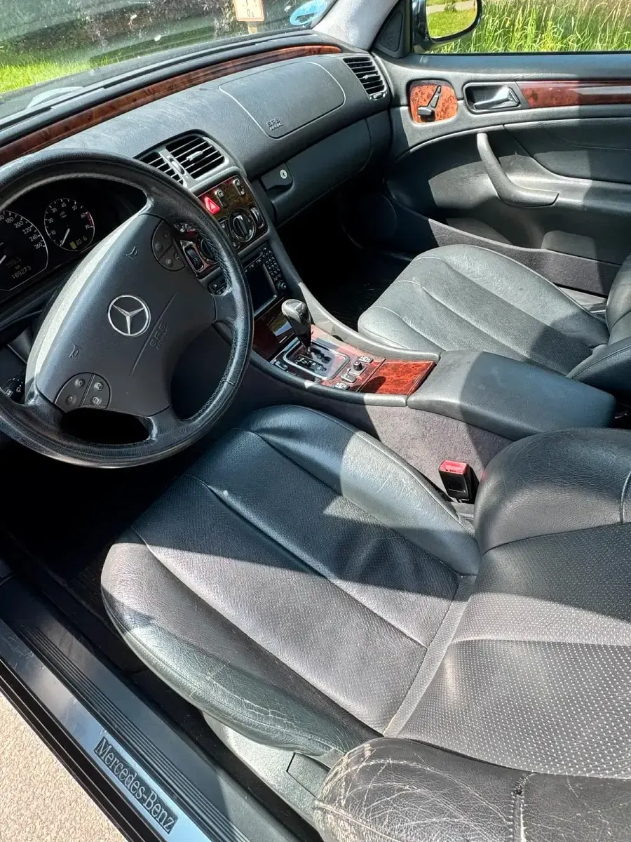 Gebraucht Mercedes CLK230 197 PS (144 kW) 2001 Blau Coupé
