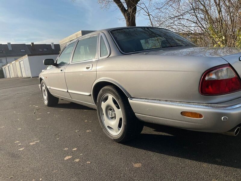Gebraucht Jaguar XJ8 Executive 237 PS (174 kW) 2002 Silber Limousine
