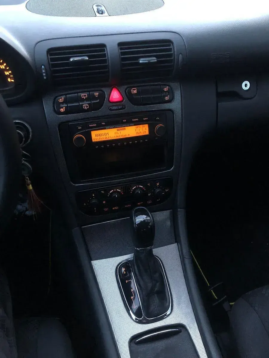 Gebraucht Mercedes C180 Avantgarde 143 PS (105 kW) 2003 Silber Kombi