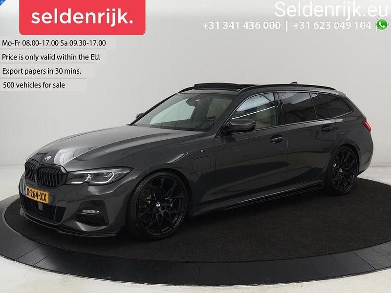 Grau Gebraucht 2021 BMW 320e Executive Limousine | 24.901 € (Teuer) - Bild 1/4