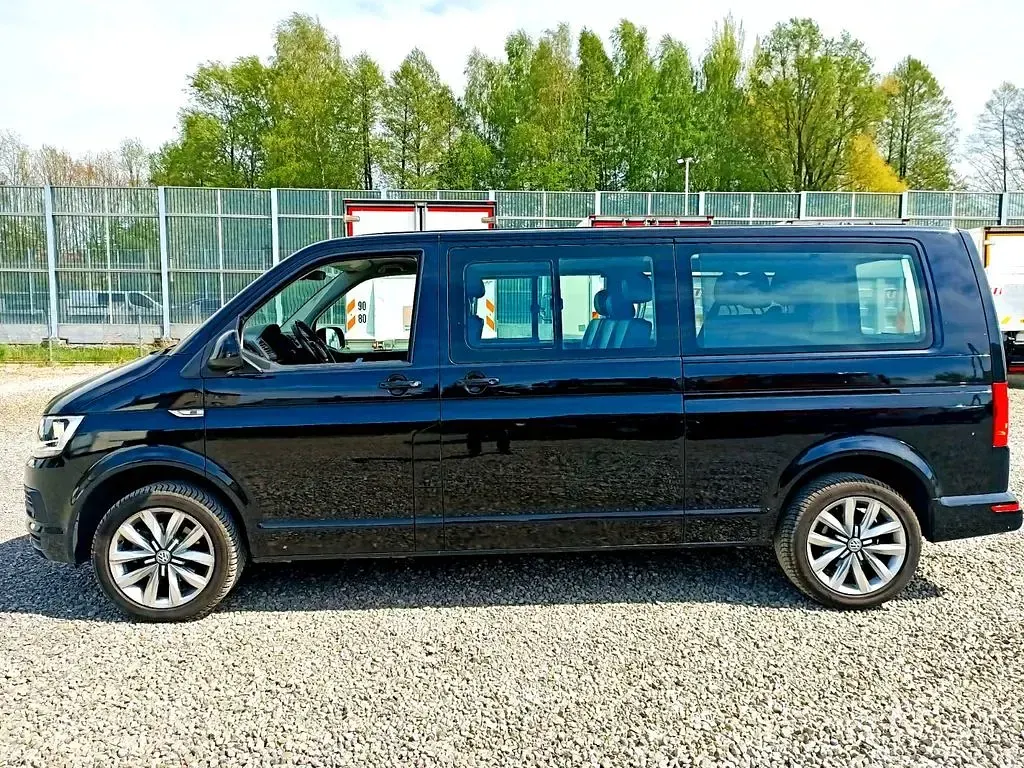 Używany VW Caravelle 150 KM (110 kW) 2018 Czarny Van