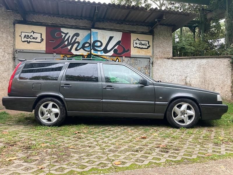 Grau Gebraucht 1995 Volvo 850 Kombi | 4.500 € - Bild 1/4