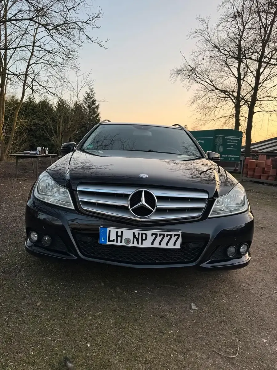 Gebraucht Mercedes C200 136 PS (100 kW) 2012 Schwarz Kombi